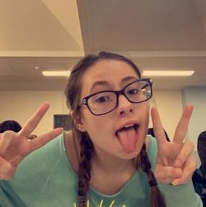 Meet your Posher, Alyssa